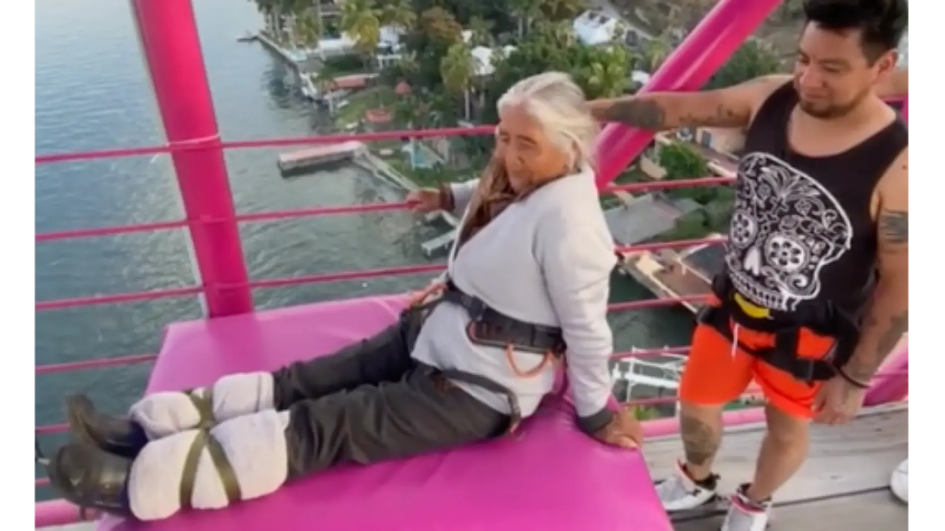 abuelita salta bungy 2 2