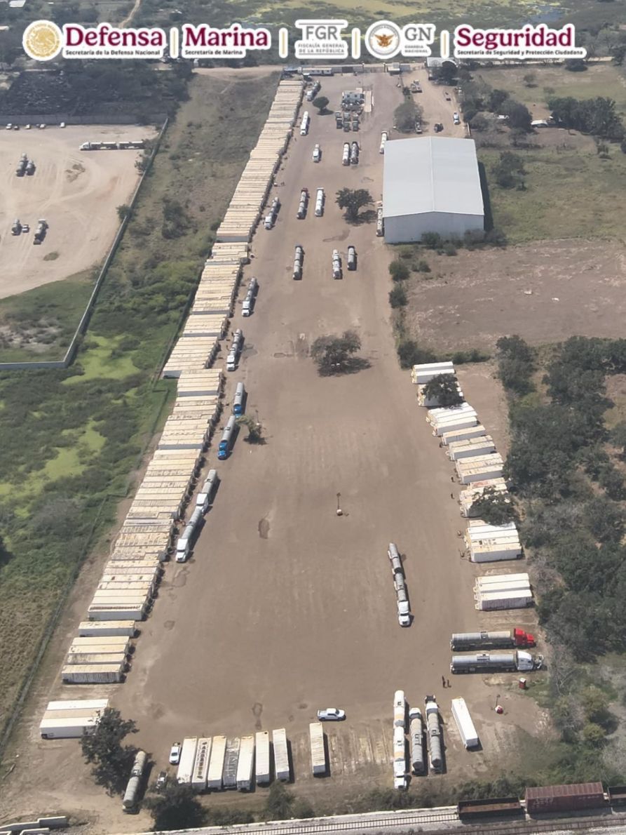 Se llevo a cabo una operación en el puerto de Tampico, Tamaulipas, se aseguraron 10 millones de litros de diésel, diversas armas y vehículos