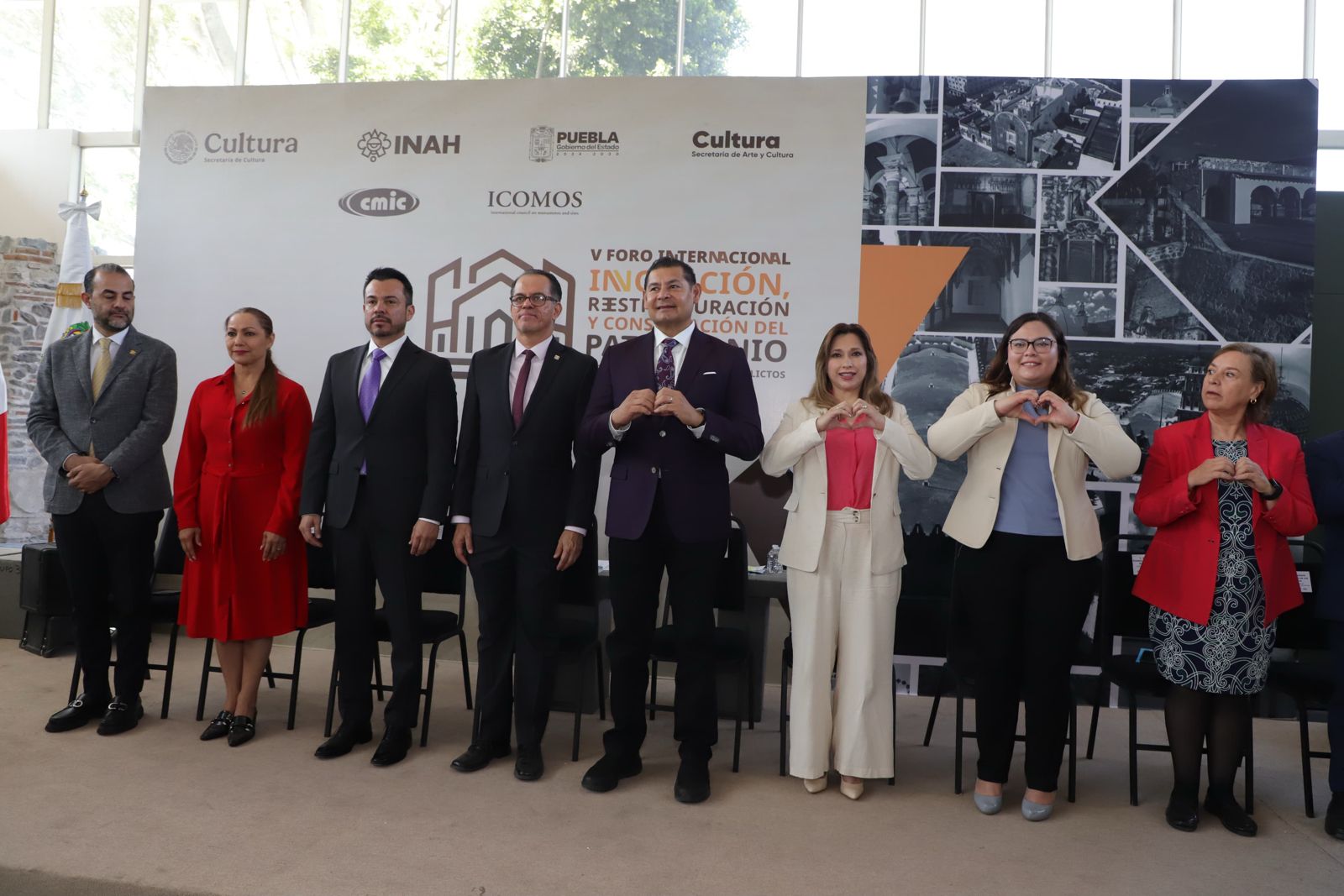 El director del INAH reconoció el trabajo y la coordinación que existe con Armenta, para el rescate de sitios arqueológicos en la entidad