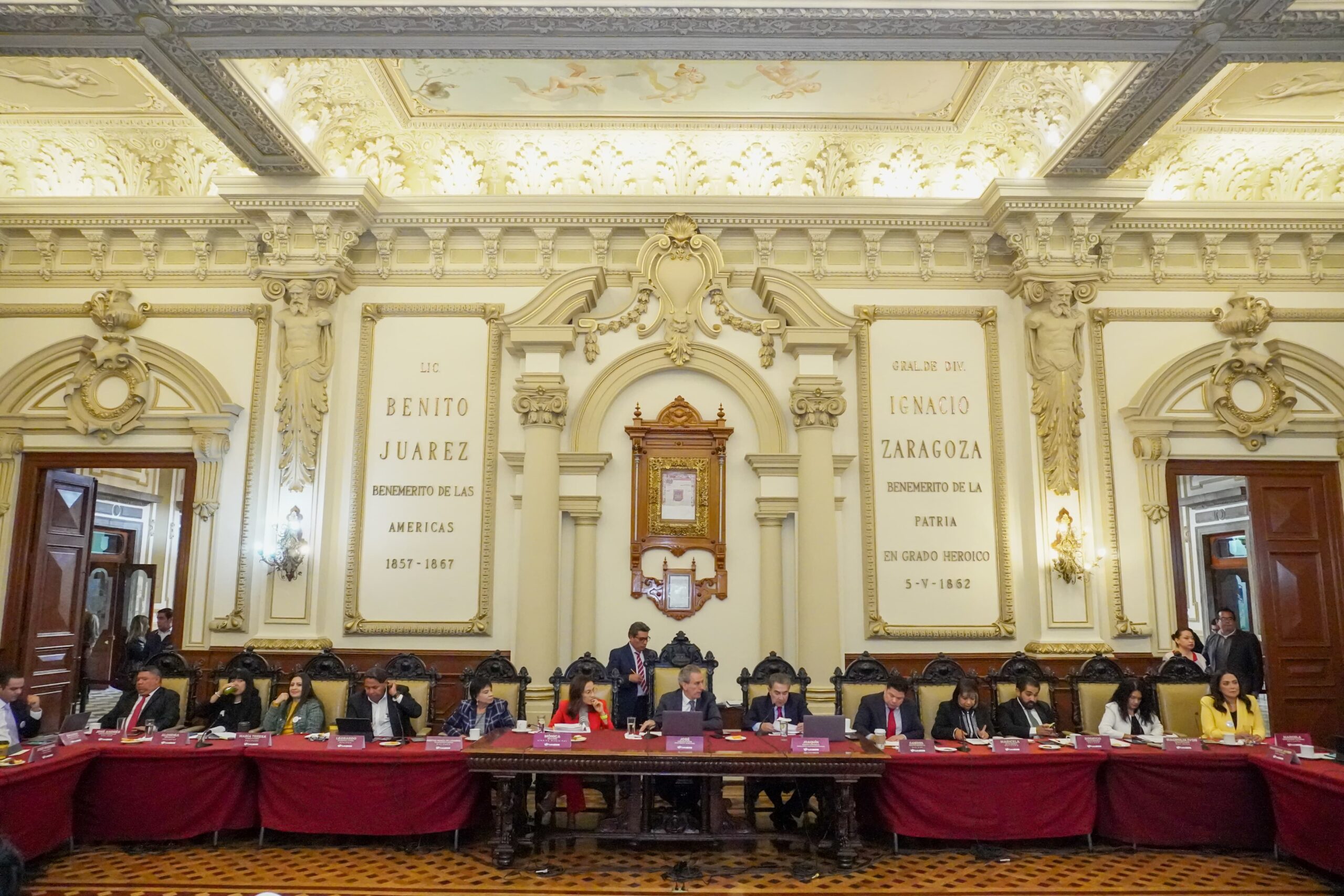 El Cabildo de Puebla aprobó diversas iniciativas en materia de parquímetros, obras públicas, presupuestos, Protección Civil, entre otros