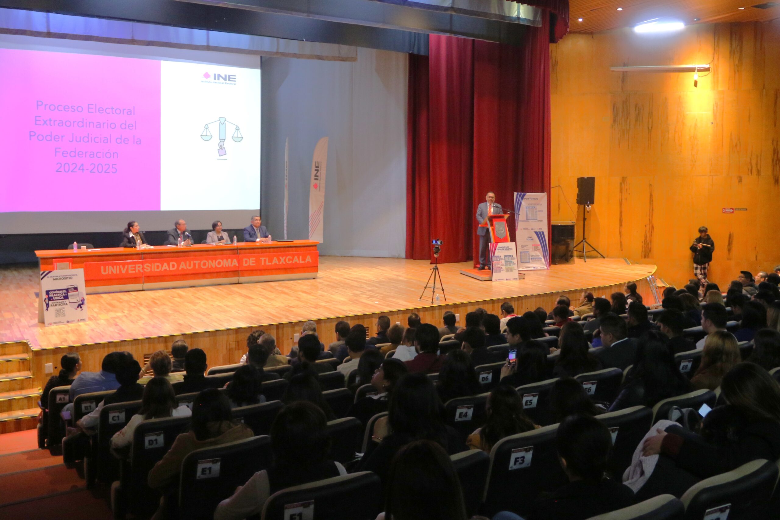 Concluyó en la UATx el 1.er Seminario Permanente de Derecho Constitucional “Reformas Recientes a la Constitución Mexicana”