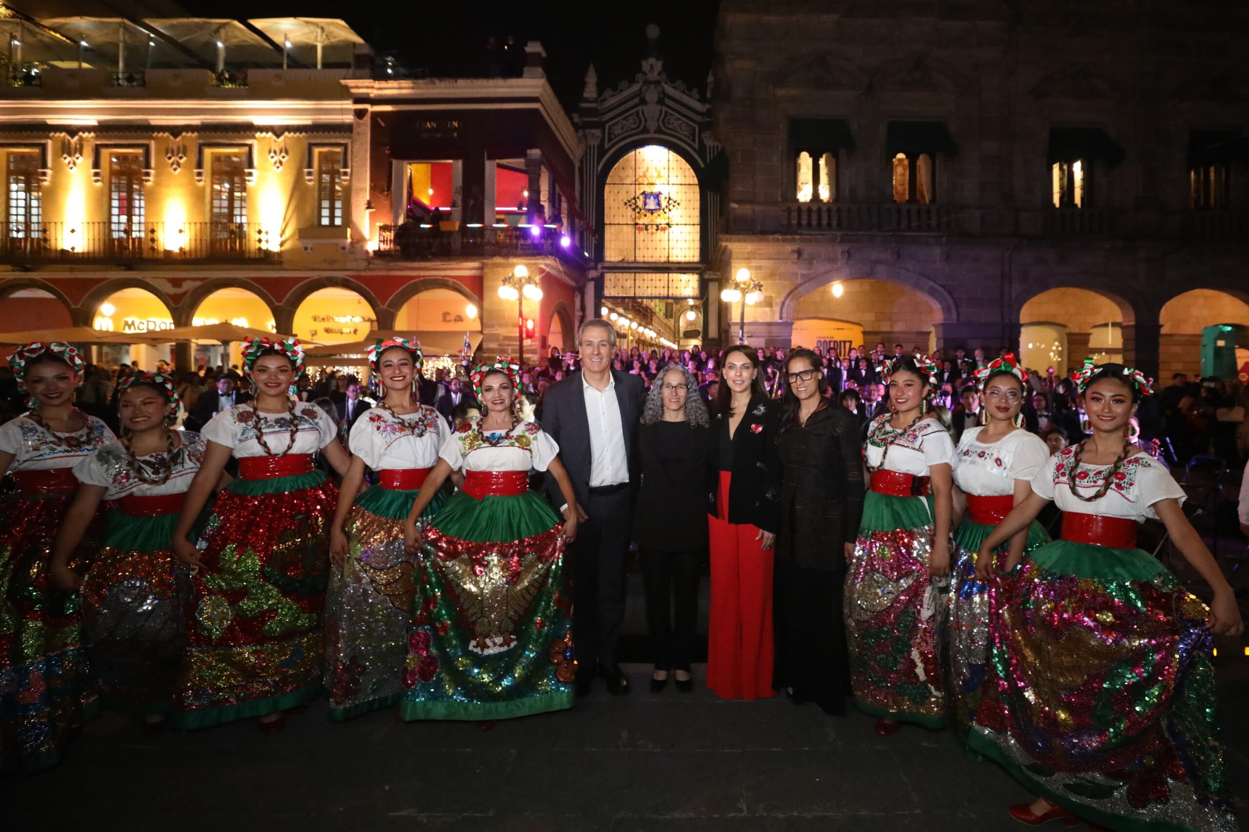 El Macroconcierto Sinfónico reunió a más de 150 músicos en el Zócalo de Puebla, y estuvo presente el alcalde Pepe Chedraui
