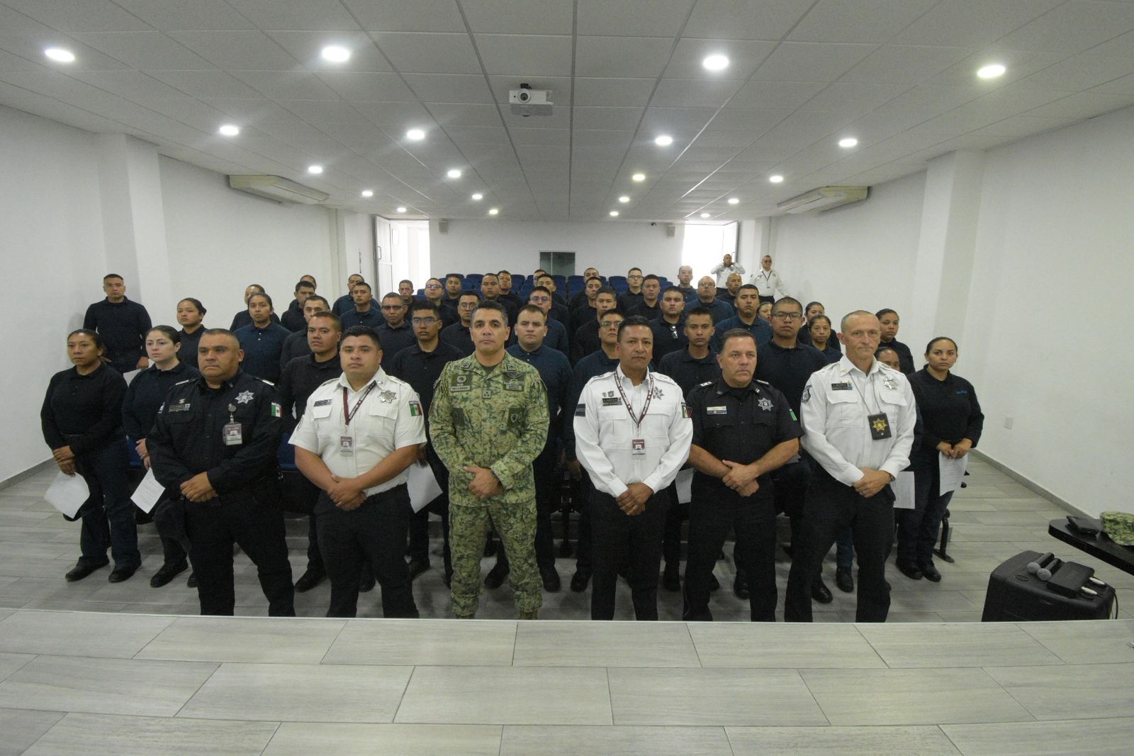 Los aspirantes a cadetes deberán pasar la prueba donde demostrarán su valor y control de emociones, realizando un salto de decisión