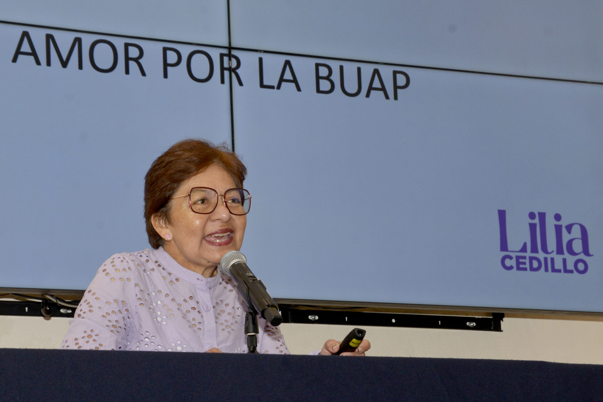 En este evento la "Noche con las estrellas", los alumnos participaron en diversas actividades de divulgación científica