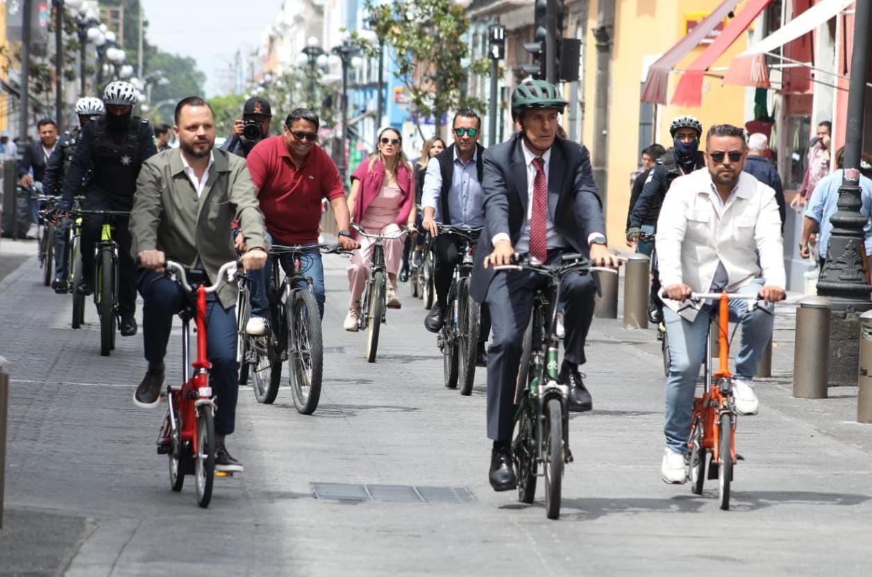 La rodada fue para conmemorar la Semana de la Bicicleta y reafirmar el compromiso con la movilidad sostenible en Puebla