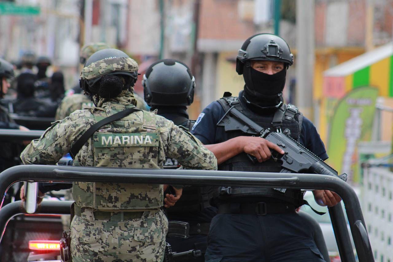 Los operativos de seguridad en las carreteras incluyen patrullajes por tierra y por aire, y recorridos por policías estatales en municipios