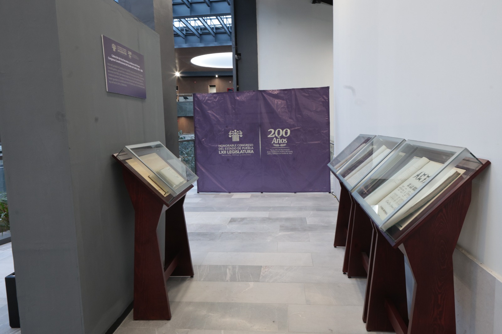 En el Congreso del Estado se llevó a cabo la inauguración de la exposición con la finalidad de fortalecer la memoria histórica