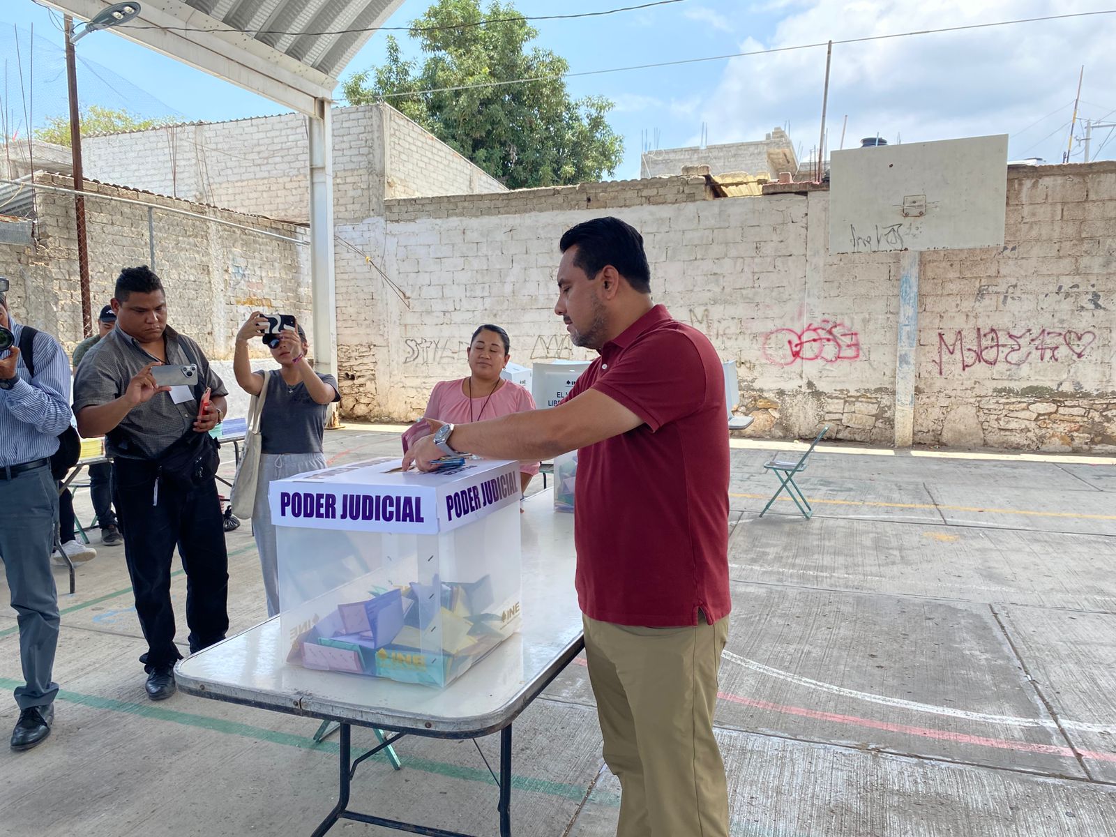 A pesar del despliegue logístico y de seguridad, la jornada electoral en Tehuacán se ha caracterizado por una baja participación ciudadana