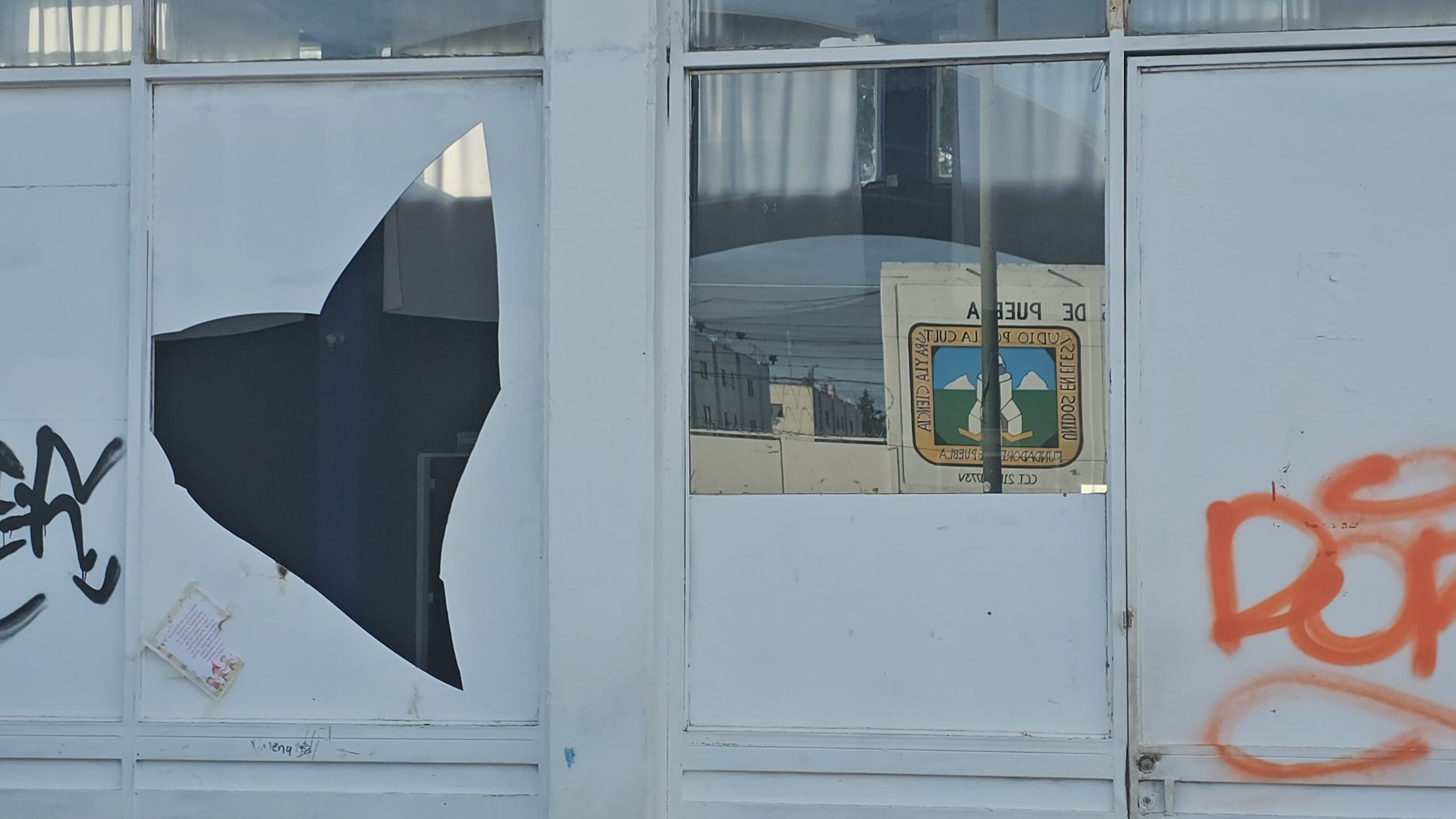 El salón social de Loma Bella fue asaltado, se robaron una computadora, bocinas y aparatos de ejercicio usados en clases de activación física