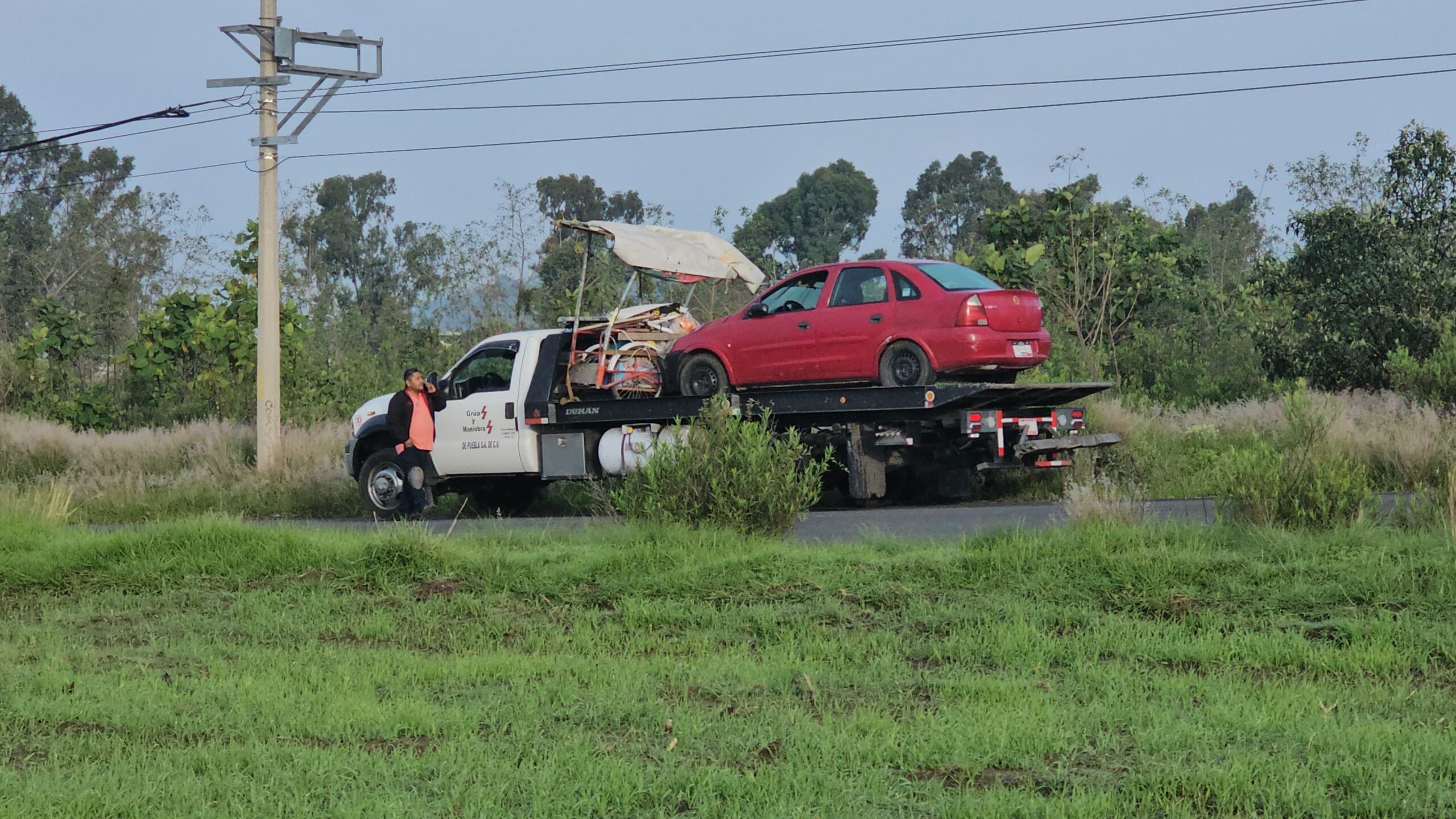 Un vendedor de chicharrines fue atropellado sobre el carril de La Rosa, cerca del Parque Industrial Chachapa en Amozoc