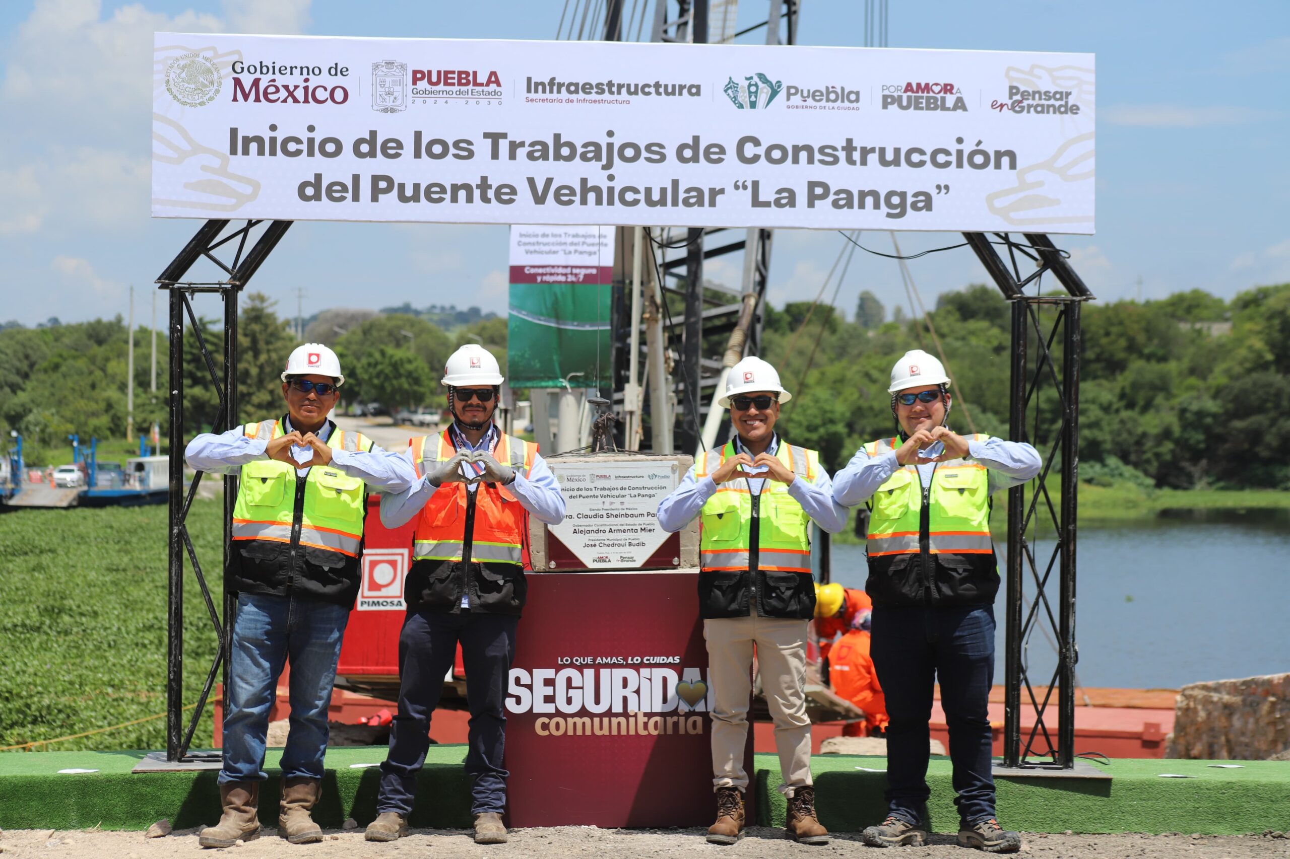 Armenta colocó la primera piedra de los trabajos de construcción del Puente Vehicular "La Panga", una obra solicitada por más de 20 años