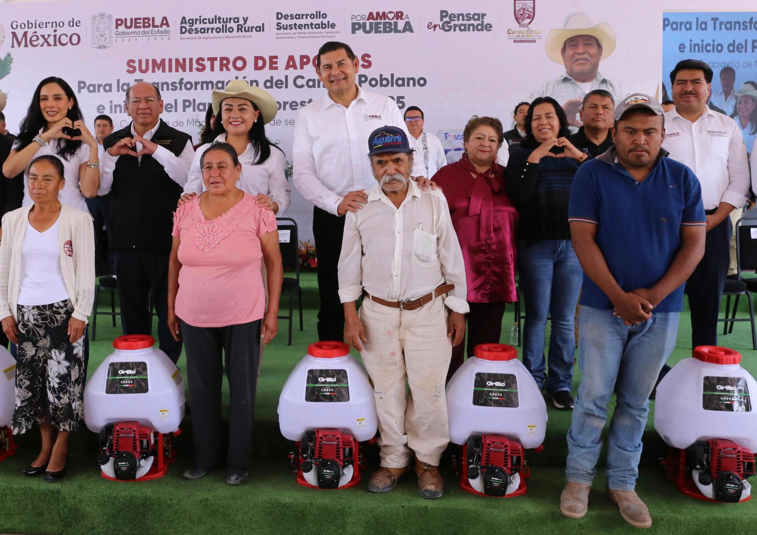 El gobernador subrayó que el Plan de Reforestación 2025 se suma a otros proyectos estratégicos, como los módulos de maquinaria agrícola